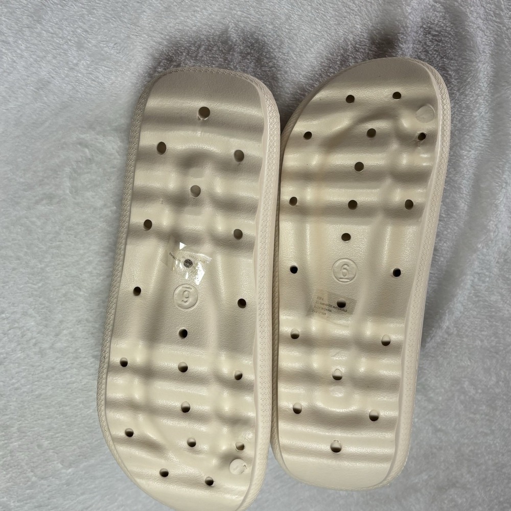 Bebe Women Malaga Pool Slider Bone 3D Logo Size 6 Open Toe Sandals - Picture 9 of 13